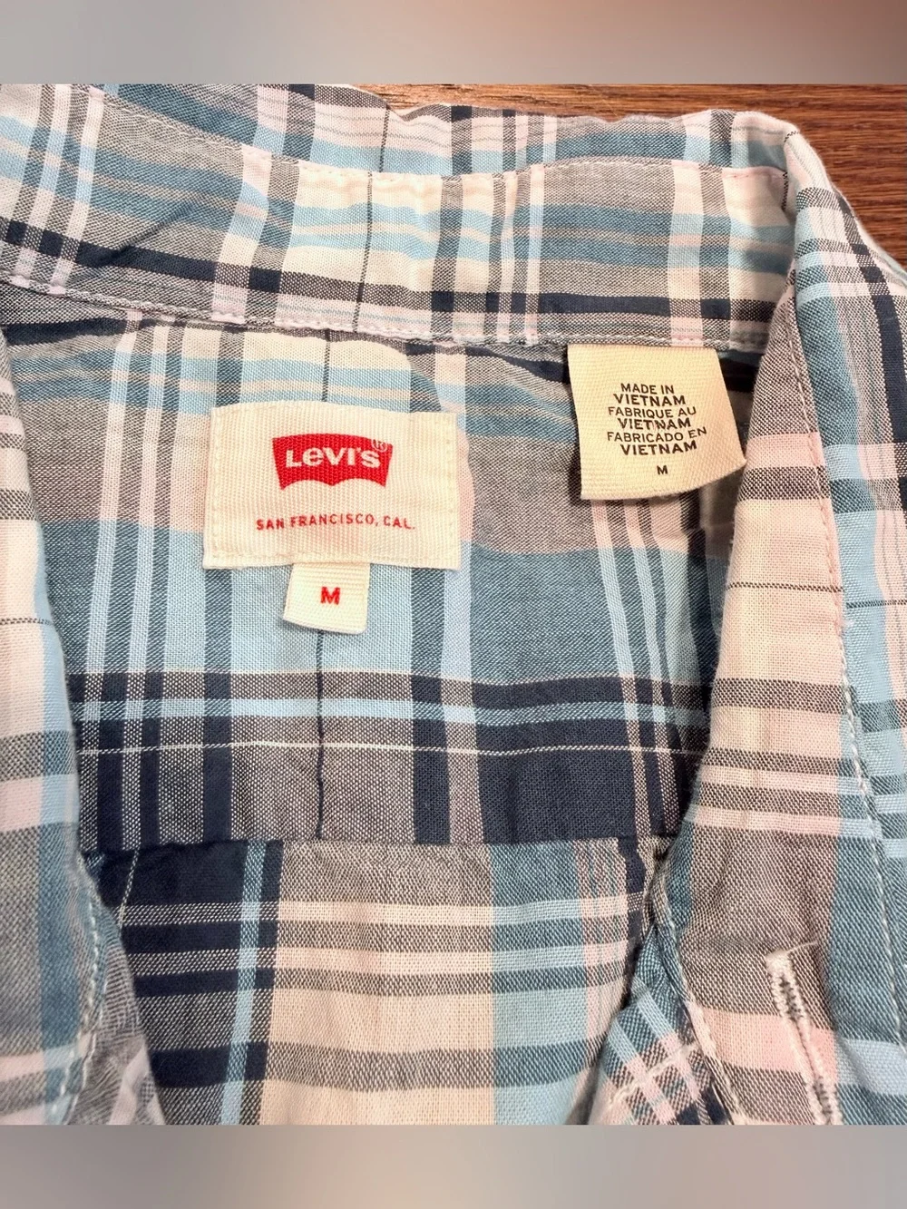Levi's Men's Short Sleeve Multi-Colored Plaid Button Down Shirt Size Medium